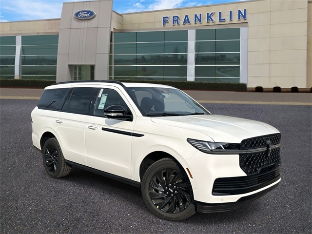 2025 Lincoln Navigator Reserve's photo