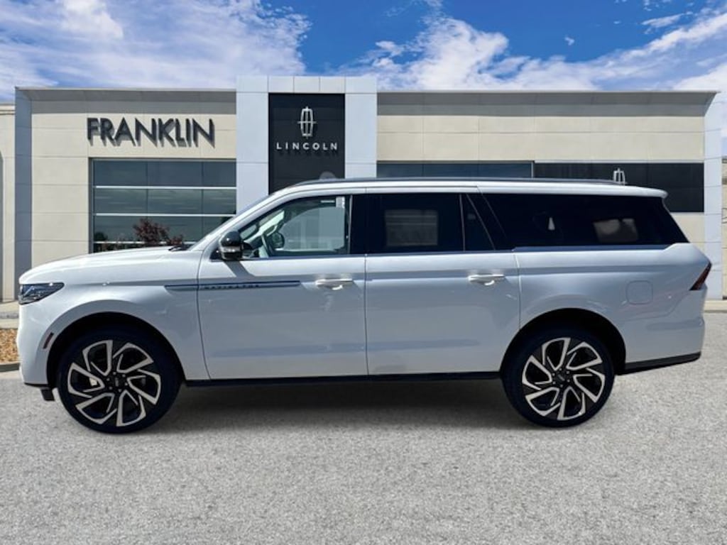 New 2026 Lincoln Navigator L Reserve SUV