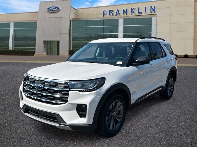 2025 Ford Explorer photo 3