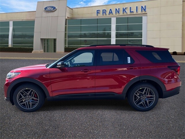 2025 Ford Explorer ST photo 3
