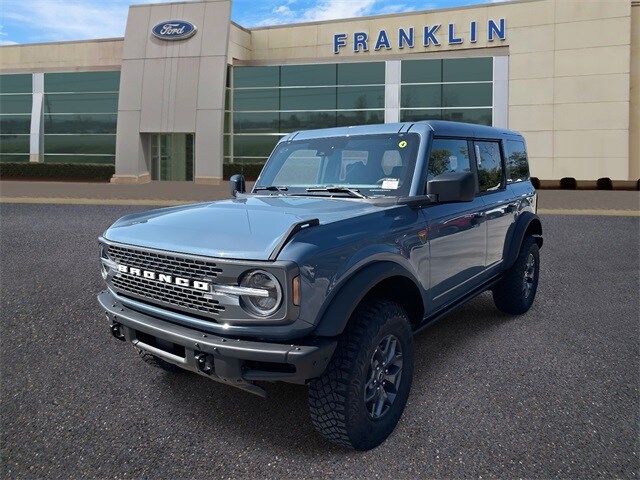 2025 Ford Bronco Badlands photo 2