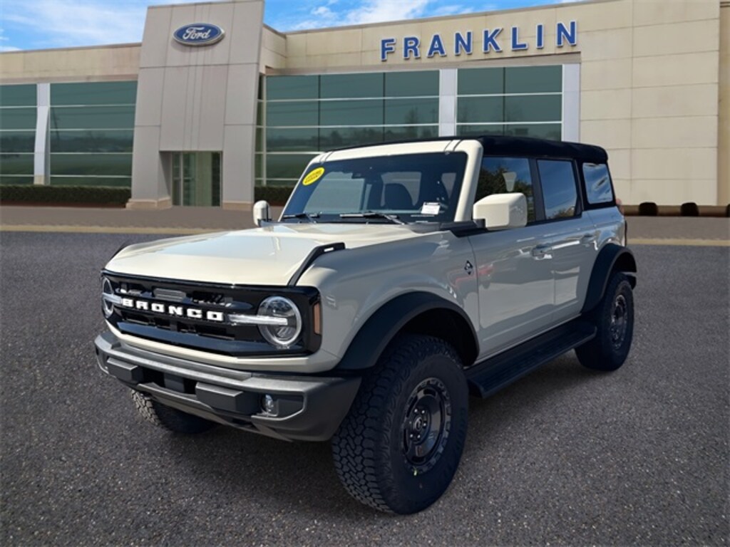New 2025 Ford Bronco Outer Banks SUV
