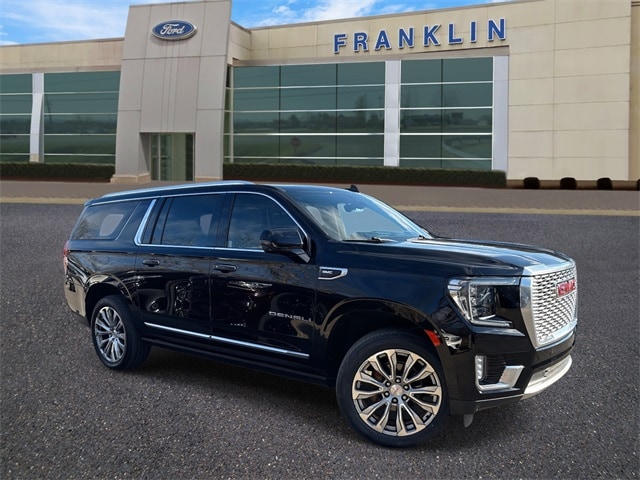 2022 GMC Yukon XL Denali's photo