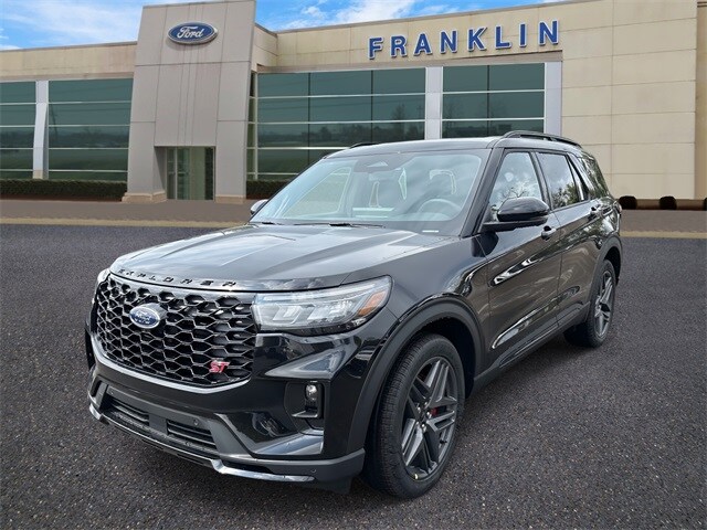 2025 Ford Explorer ST photo 2