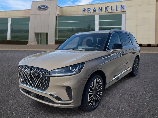 2025 Lincoln Aviator Black Label photo 3