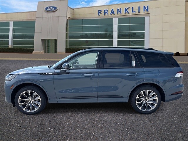 2025 Lincoln Aviator Base photo 4