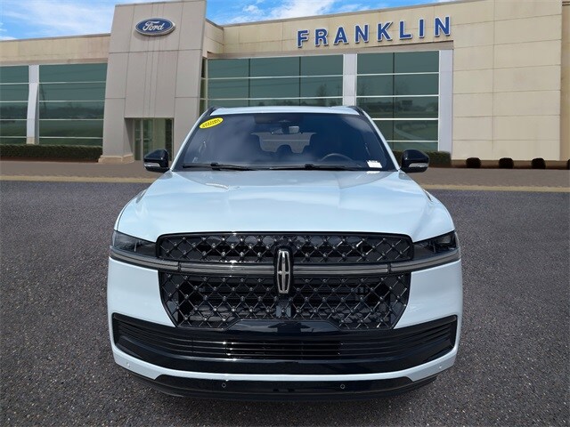 2025 Lincoln Navigator Reserve photo 2
