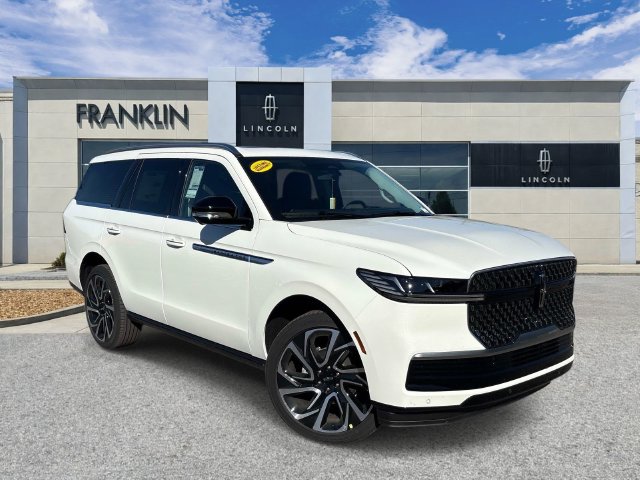2027 Lincoln Navigator
