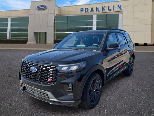 2025 Ford Explorer ST photo 2
