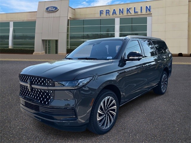 2025 Lincoln Navigator Black Label photo 2