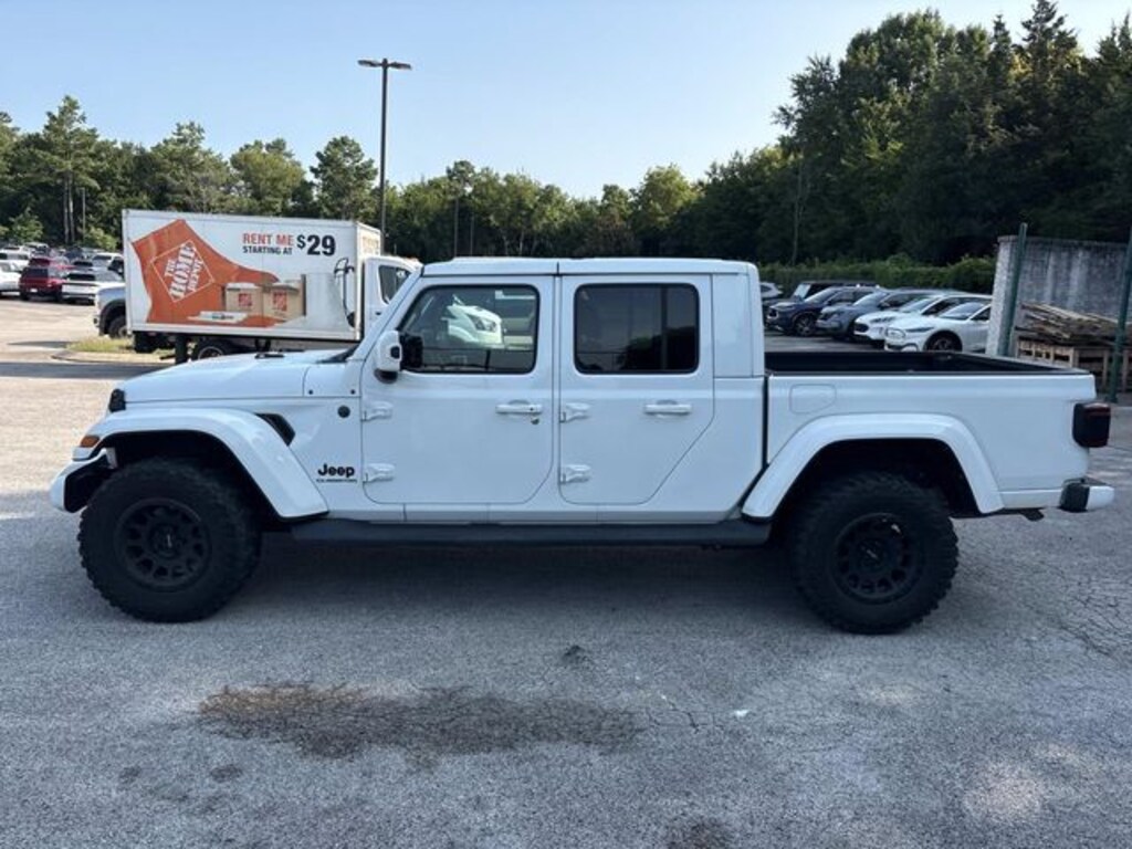 Certified 2021 Jeep Gladiator Overland Truck