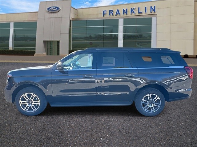 2025 Ford Expedition MAX photo 3
