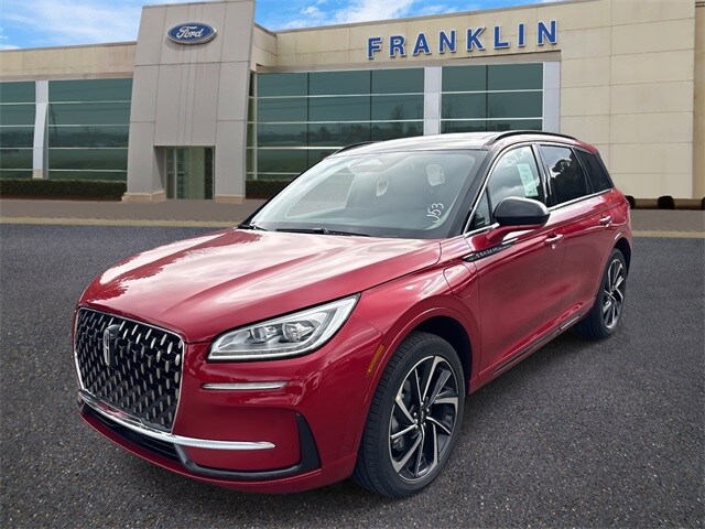 2025 Lincoln Corsair Grand Touring photo 3