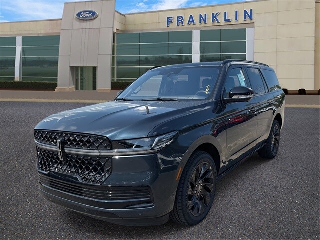 2025 Lincoln Navigator Reserve photo 2