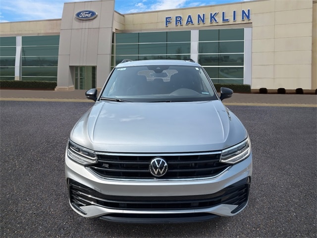 Used 2024 Volkswagen Tiguan SE R-LINE BLACK with VIN 3VVCB7AXXRM102106 for sale in Franklin, TN