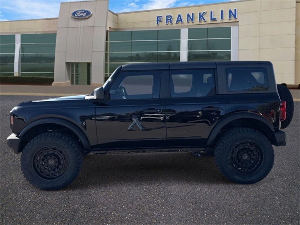 New 2025 Ford Bronco Base SUV