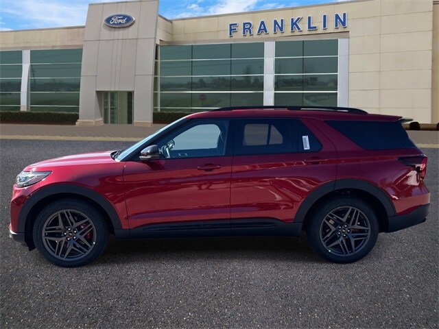 2025 Ford Explorer ST photo 3