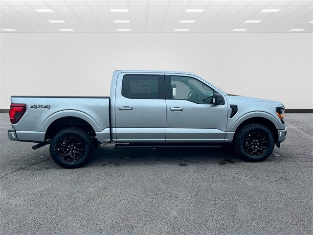 2025 Ford F-150 XLT photo 2