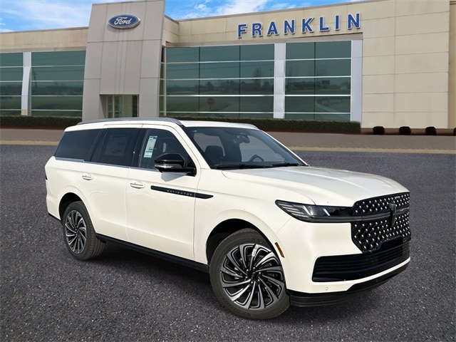 2025 Lincoln Navigator Black Label's photo