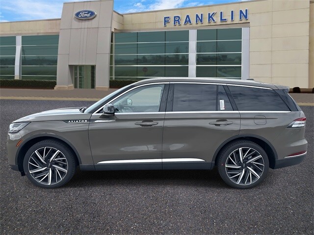 2025 Lincoln Aviator Reserve photo 4