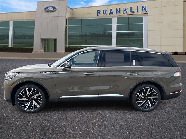 2025 Lincoln Aviator Reserve photo 4
