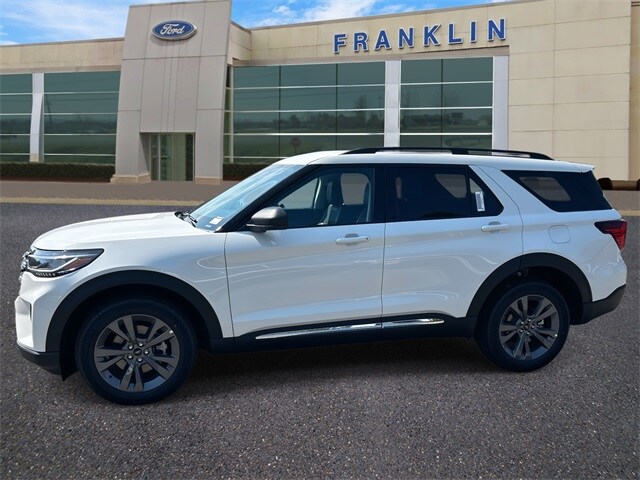 2025 Ford Explorer photo 4