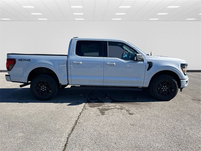 2025 Ford F-150 XLT photo 2