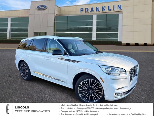 2023 Lincoln Aviator Black Label's photo
