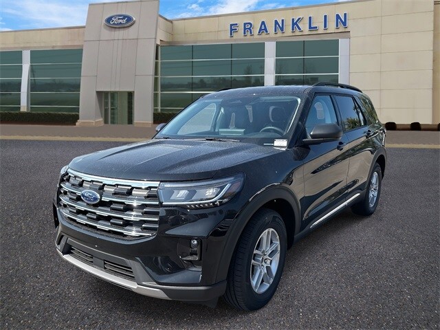 2025 Ford Explorer photo 3