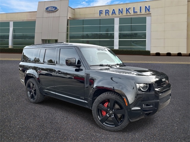 2023 Land Rover Defender X's photo