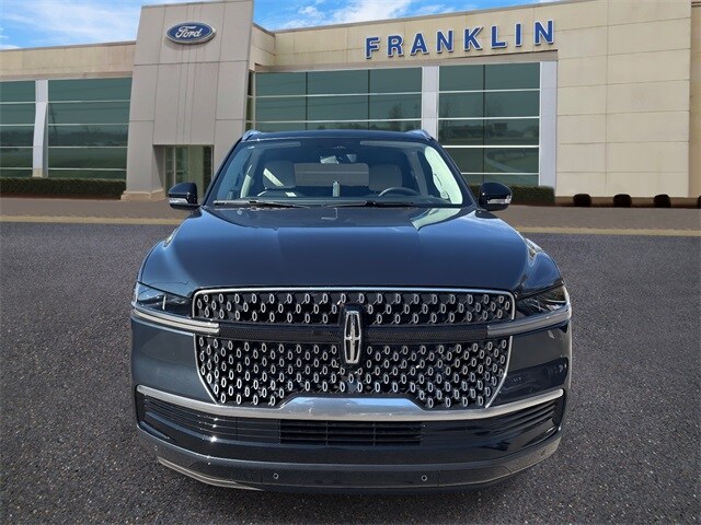 2025 Lincoln Navigator Reserve photo 2