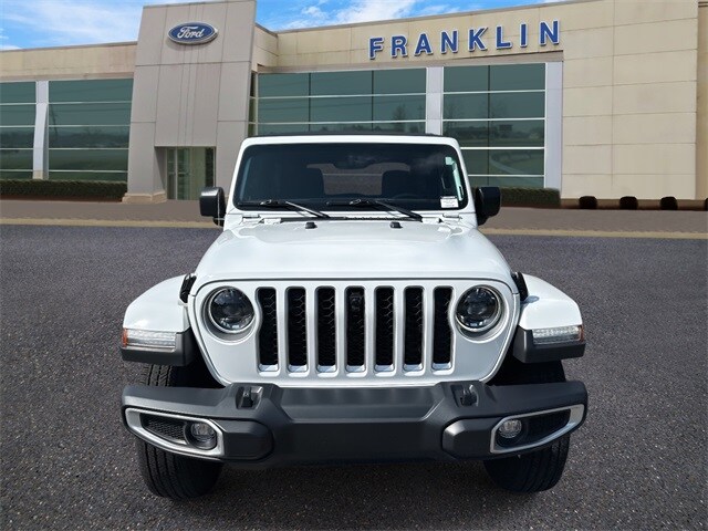 2023 Jeep Wrangler Sahara photo 2