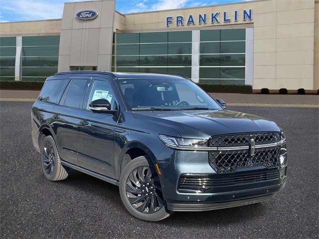 2025 Lincoln Navigator Reserve's photo