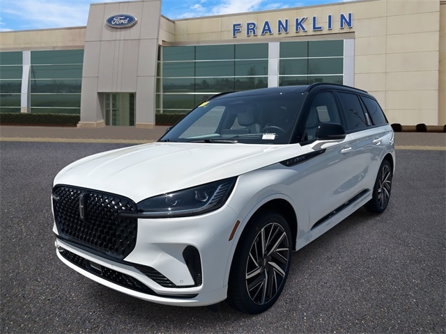 2025 Lincoln Aviator Black Label photo 3