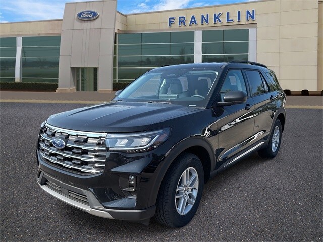 2025 Ford Explorer photo 3