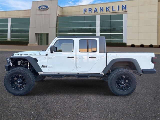 2020 Jeep Gladiator Sport photo 3