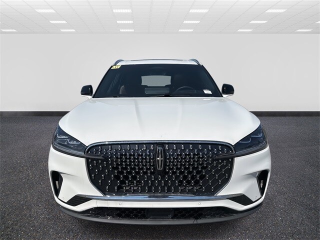 2025 Lincoln Aviator Reserve photo 2