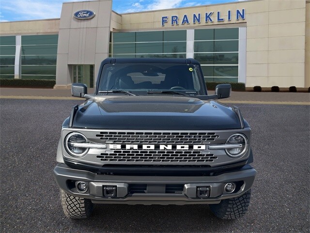 2025 Ford Bronco Badlands photo 2