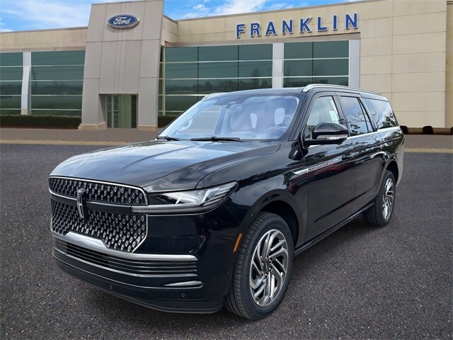 2025 Lincoln Navigator L Reserve photo 2