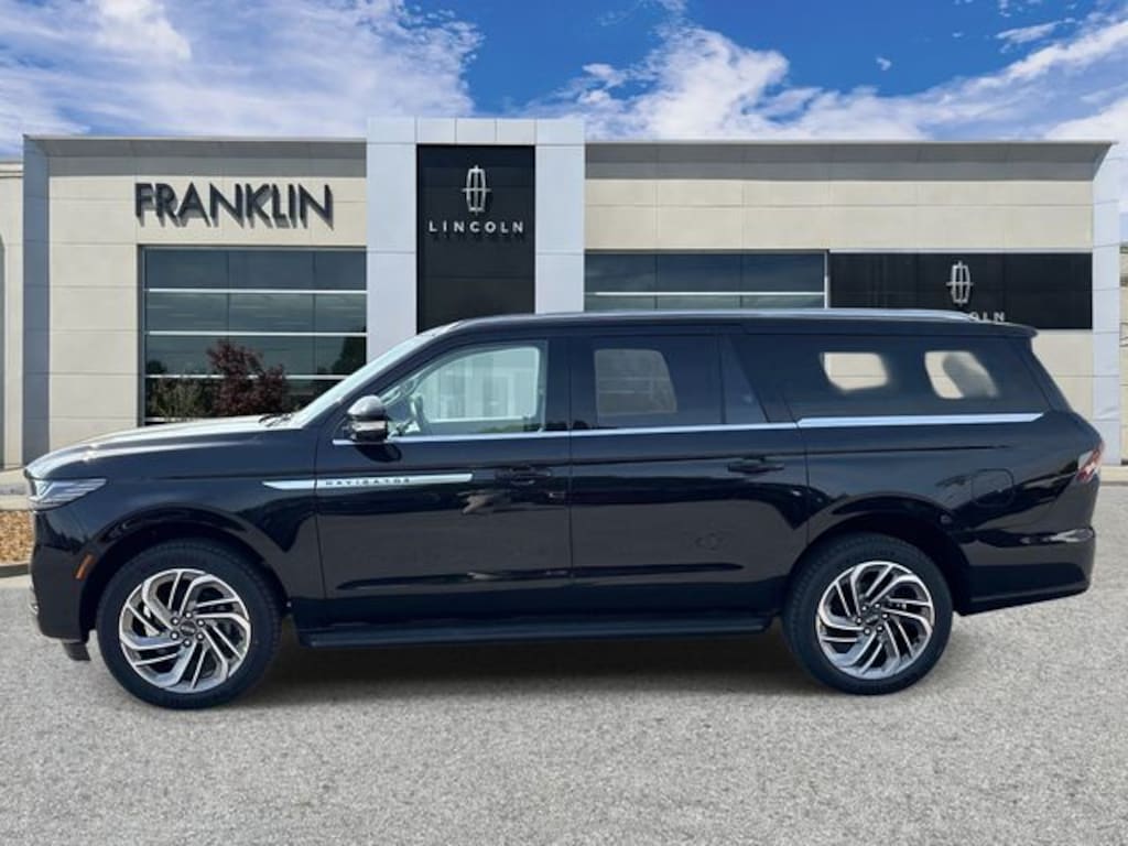New 2026 Lincoln Navigator L Premiere SUV