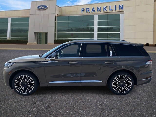 2025 Lincoln Aviator Black Label photo 4