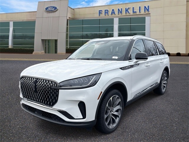 2026 Lincoln Aviator Reserve photo 3