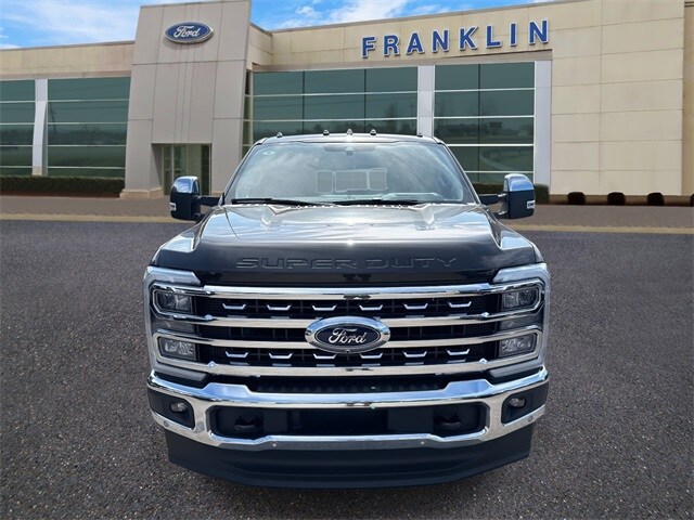 2025 Ford F-250 photo 2