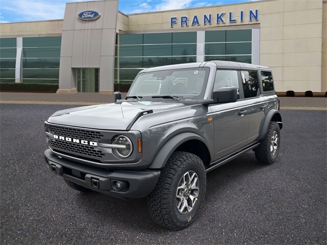2025 Ford Bronco Badlands photo 2