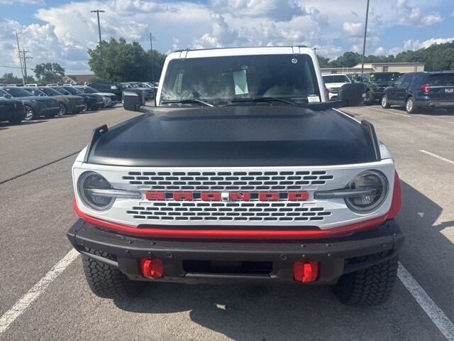 2025 Ford Bronco First Edition photo 2