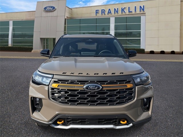 2026 Ford Explorer photo 2