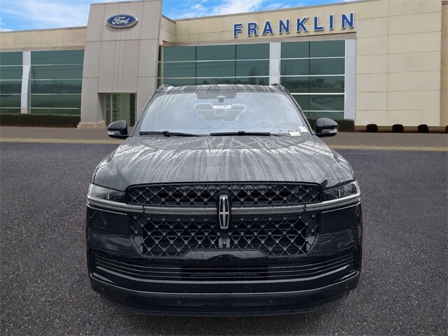 2025 Lincoln Navigator L Reserve photo 2