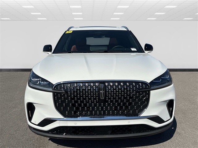 2025 Lincoln Aviator Reserve photo 2