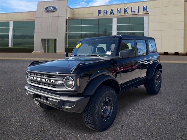 2025 Ford Bronco Base photo 3