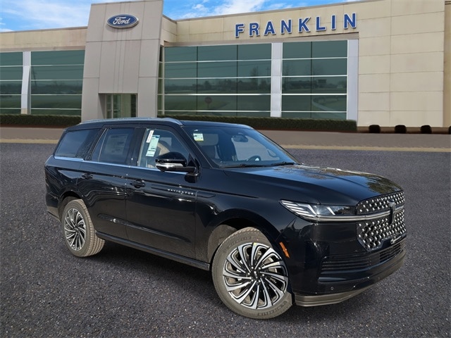 2025 Lincoln Navigator Black Label's photo